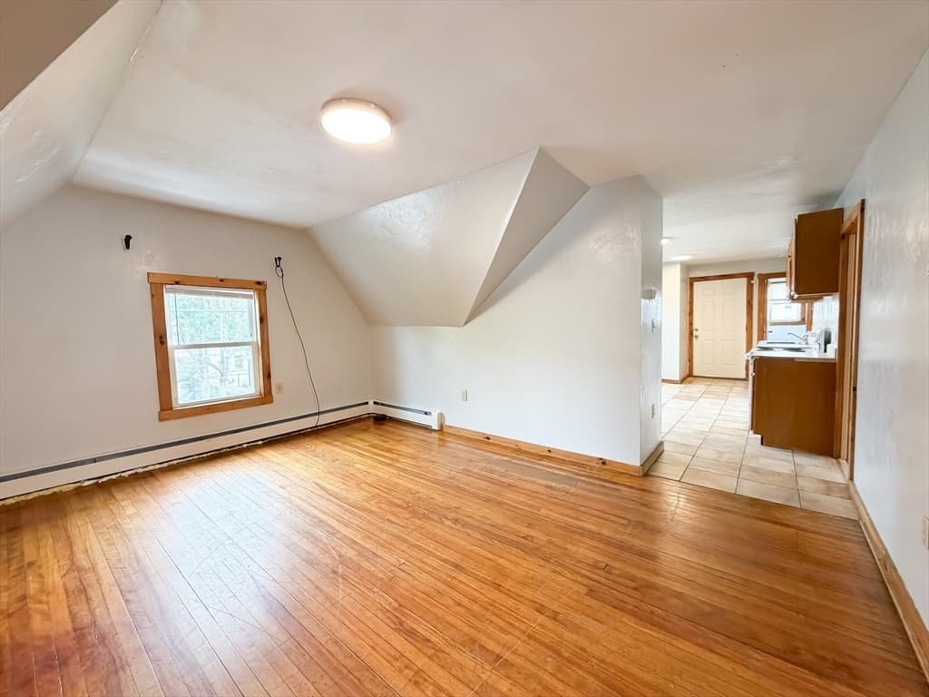 127 Austin St, Worcester MA 01609 photo 5