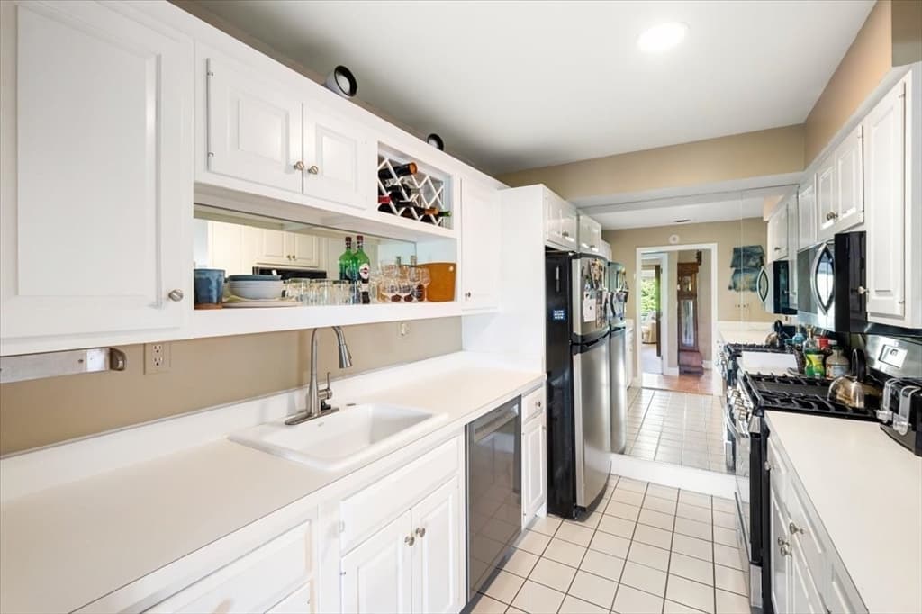 227 Summit Ave # E304, Brookline MA 02446 photo 7