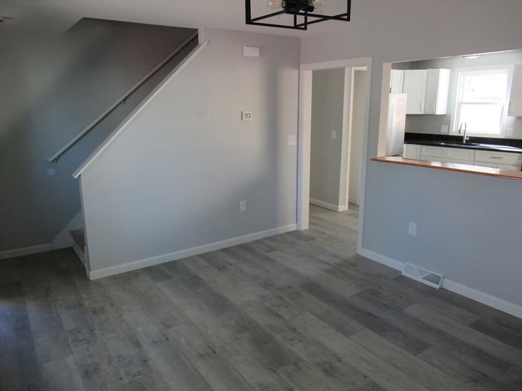 Duplex at 128-130 Woodmont St, Springfield MA 01104, Springfield, photo 17 of 30