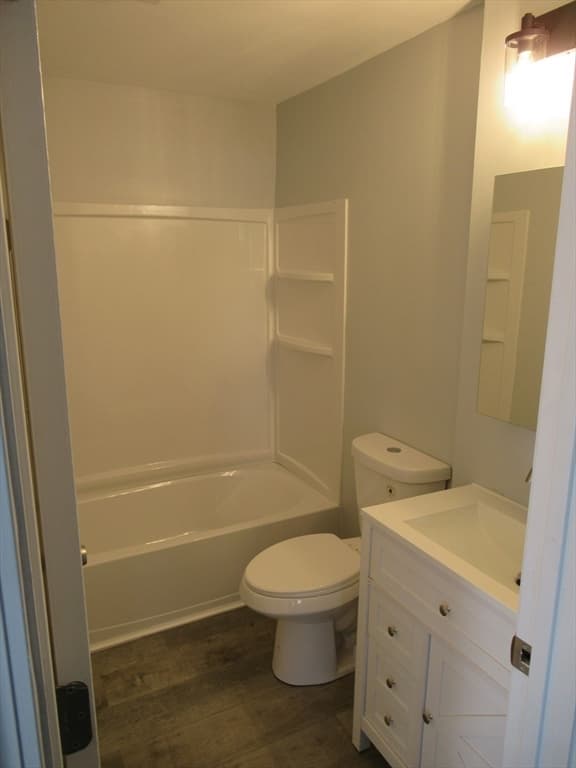 Duplex at 128-130 Woodmont St, Springfield MA 01104, Springfield, photo 26 of 30