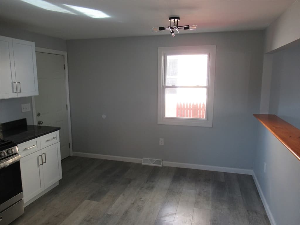 Duplex at 128-130 Woodmont St, Springfield MA 01104, Springfield, photo 9 of 30