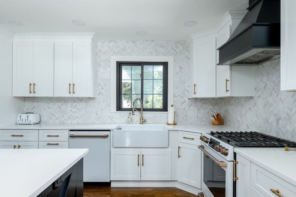 21 Round Table Road, Shrewsbury MA 01545 photo 3