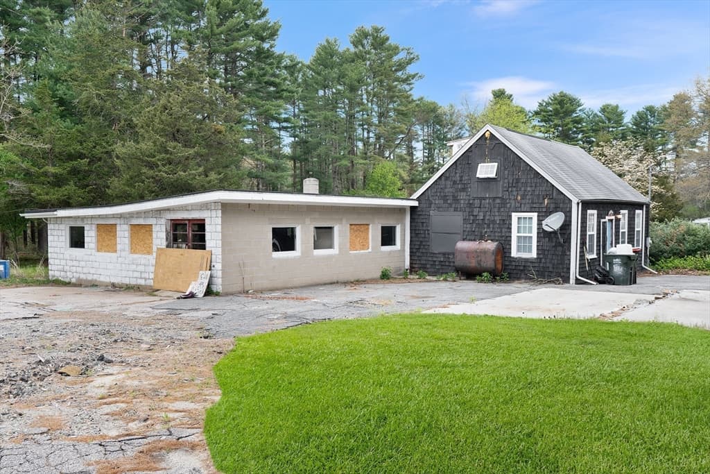 Single Family Residence at 20 School St, Rehoboth MA 02769, photo 28 of 41