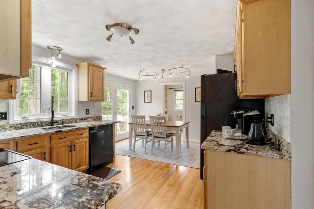 135 Jennies Way, Tewksbury MA 01876 photo 5
