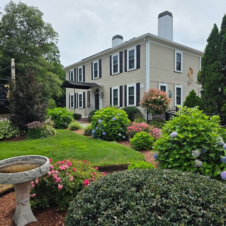 4631 Falmouth Rd, Barnstable MA 02635