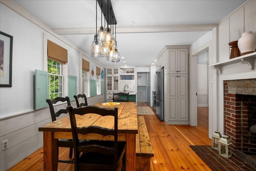 Single Family Residence at 225 E Temple St, Boylston MA 01505, Boylston, photo 6 of 42