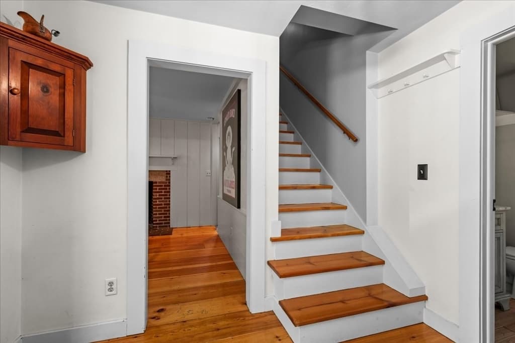 Single Family Residence at 225 E Temple St, Boylston MA 01505, Boylston, photo 16 of 42