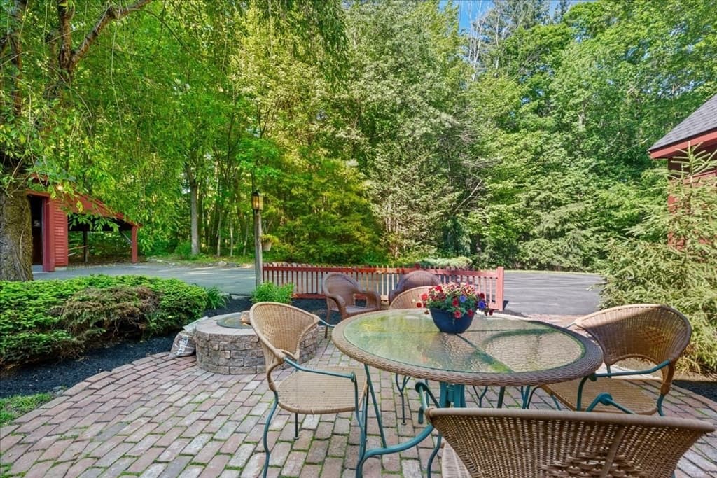 Single Family Residence at 225 E Temple St, Boylston MA 01505, Boylston, photo 41 of 42