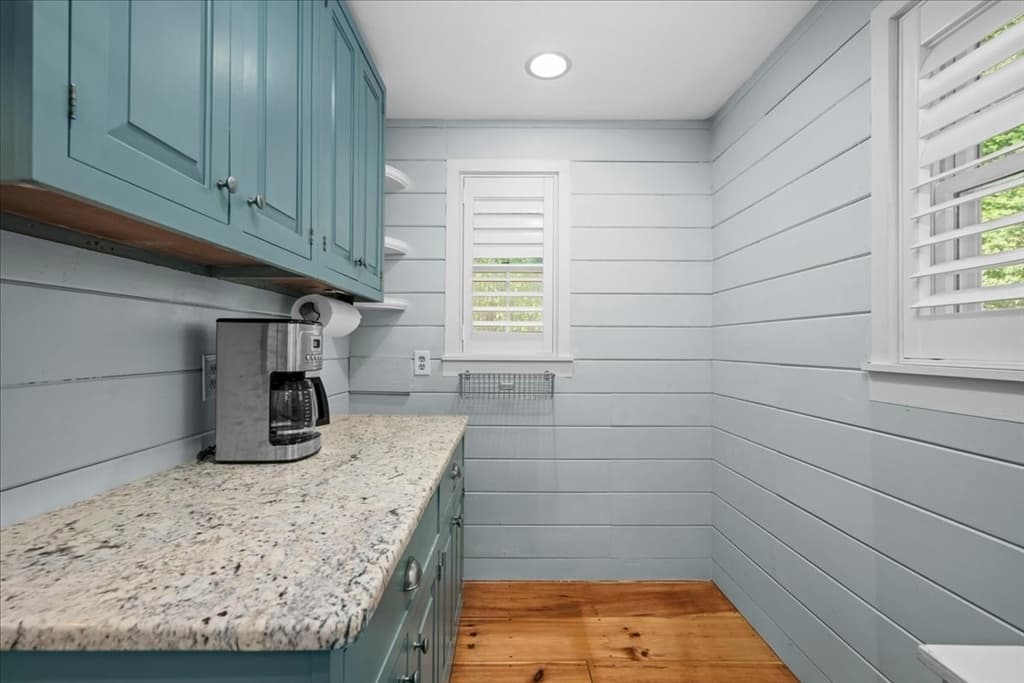 Single Family Residence at 225 E Temple St, Boylston MA 01505, Boylston, photo 8 of 42