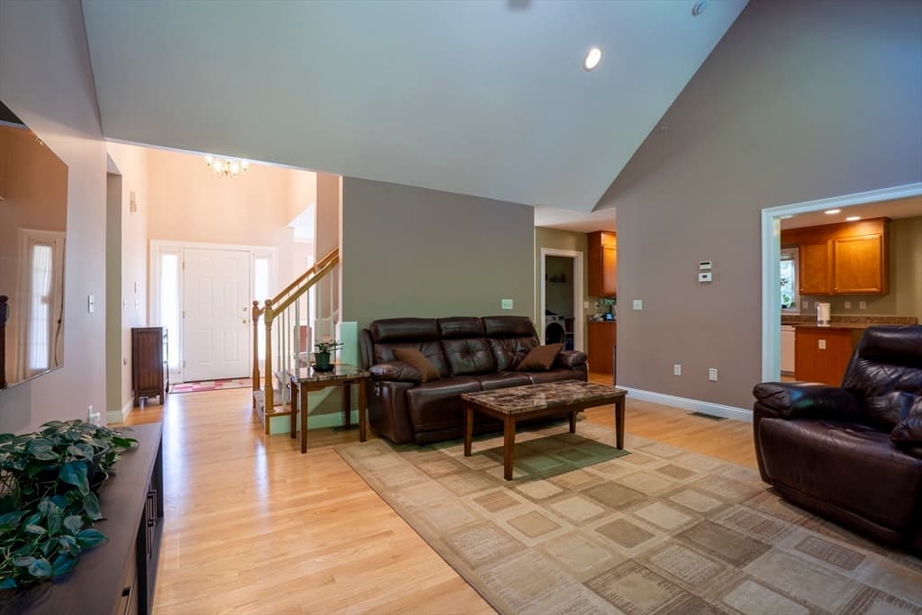 5 Lane Farm Drive # 5, Bedford MA 01730 photo 6