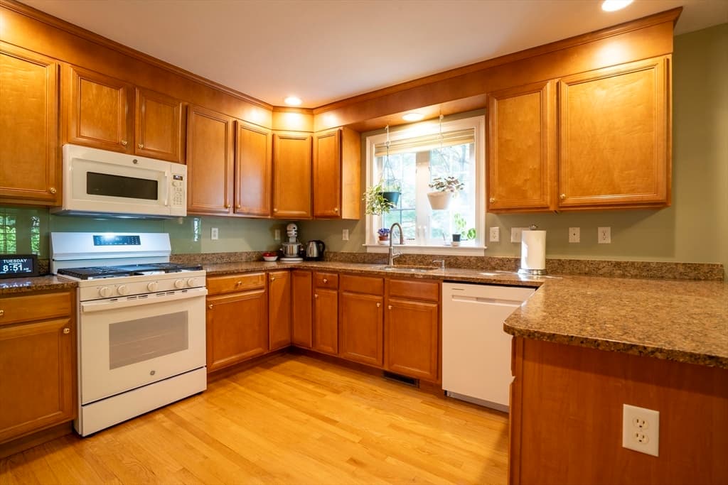 5 Lane Farm Drive # 5, Bedford MA 01730 photo 9