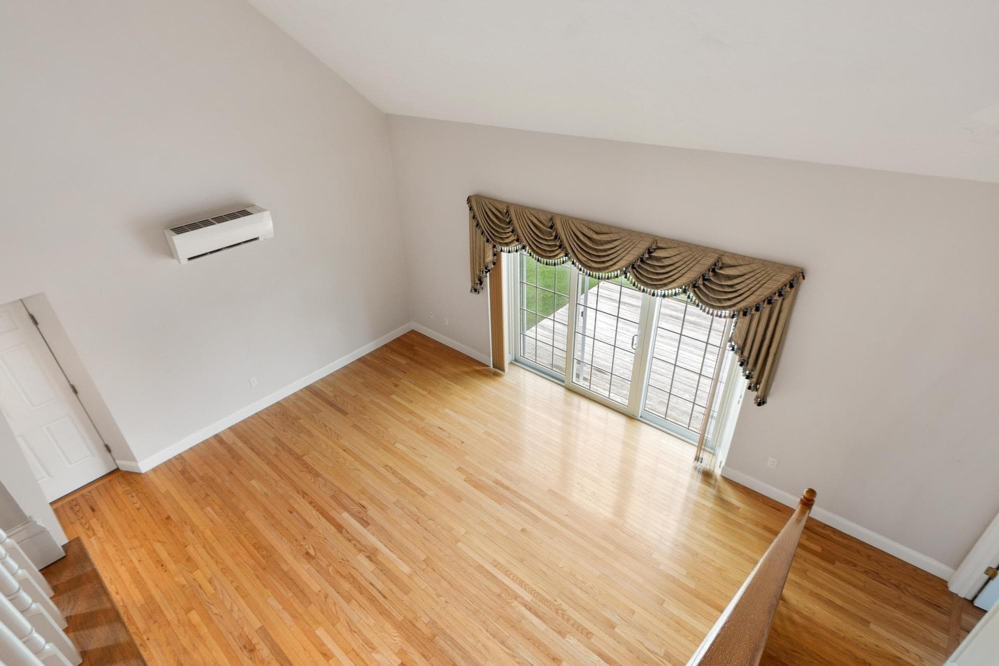 Single Family Residence at 2 Adams Circle, Devens MA 01434, photo 11 of 42