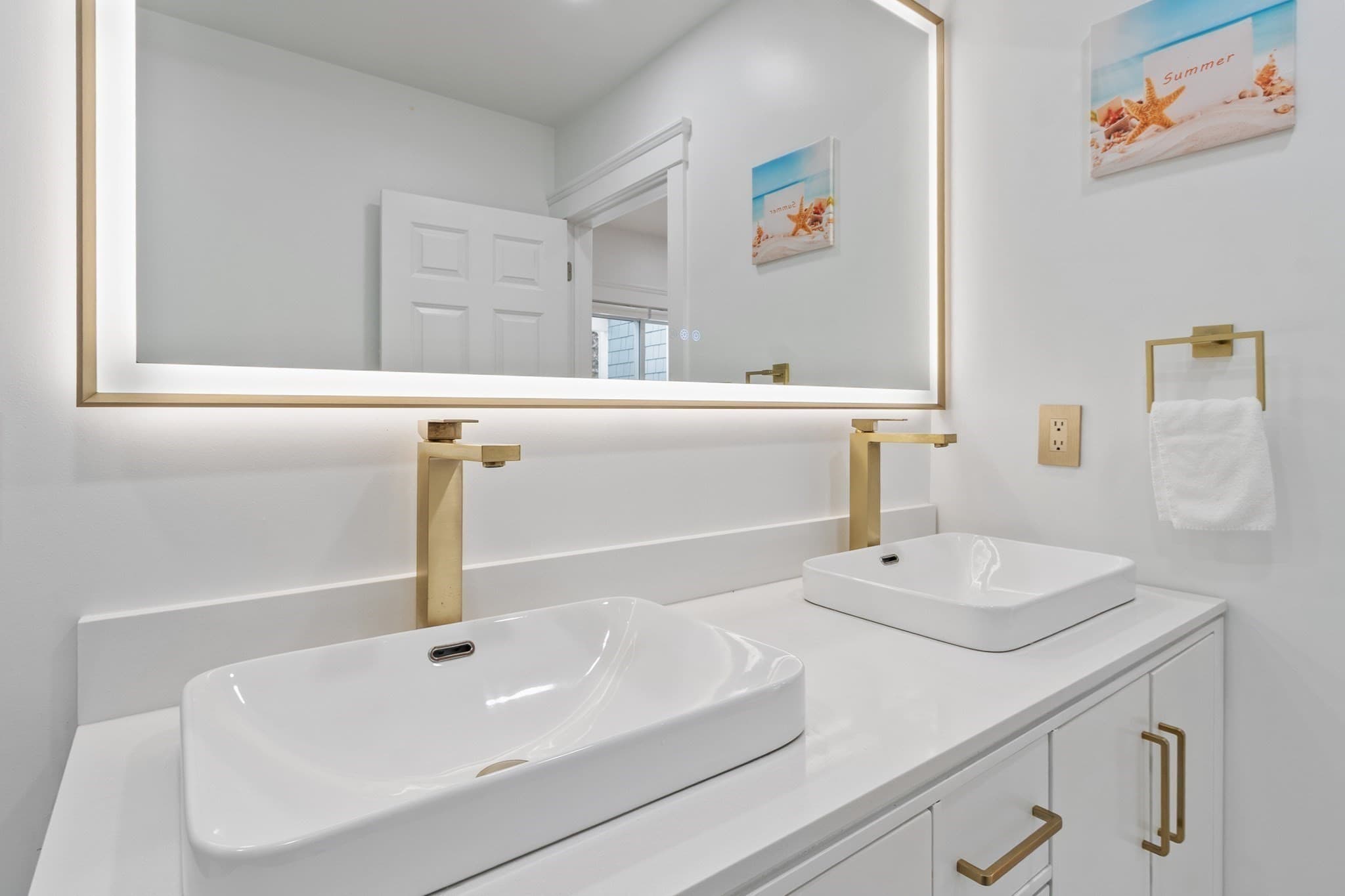 Single Family Residence at 73 Martin St, Essex MA 01929, photo 11 of 40