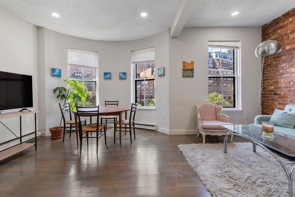 Condominium at 142 Chandler Street # 4, Boston MA 02116, photo 2 of 17