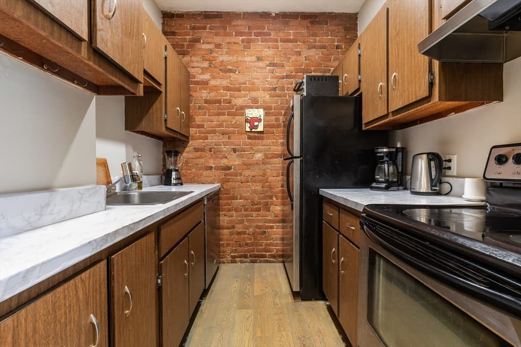 Condominium at 142 Chandler Street # 4, Boston MA 02116, photo 6 of 17