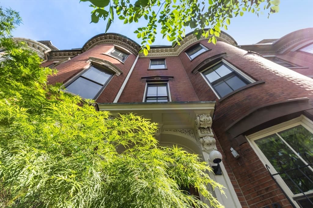 Condominium at 142 Chandler Street # 4, Boston MA 02116, photo 16 of 17