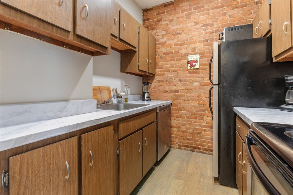 Condominium at 142 Chandler Street # 4, Boston MA 02116, photo 7 of 17