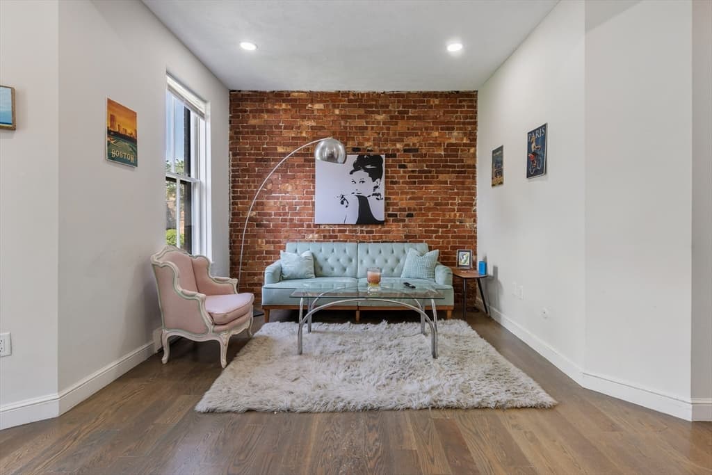 Condominium at 142 Chandler Street # 4, Boston MA 02116, photo 5 of 17