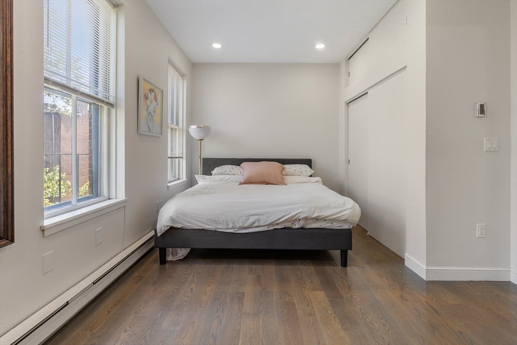 Condominium at 142 Chandler Street # 4, Boston MA 02116, photo 9 of 17