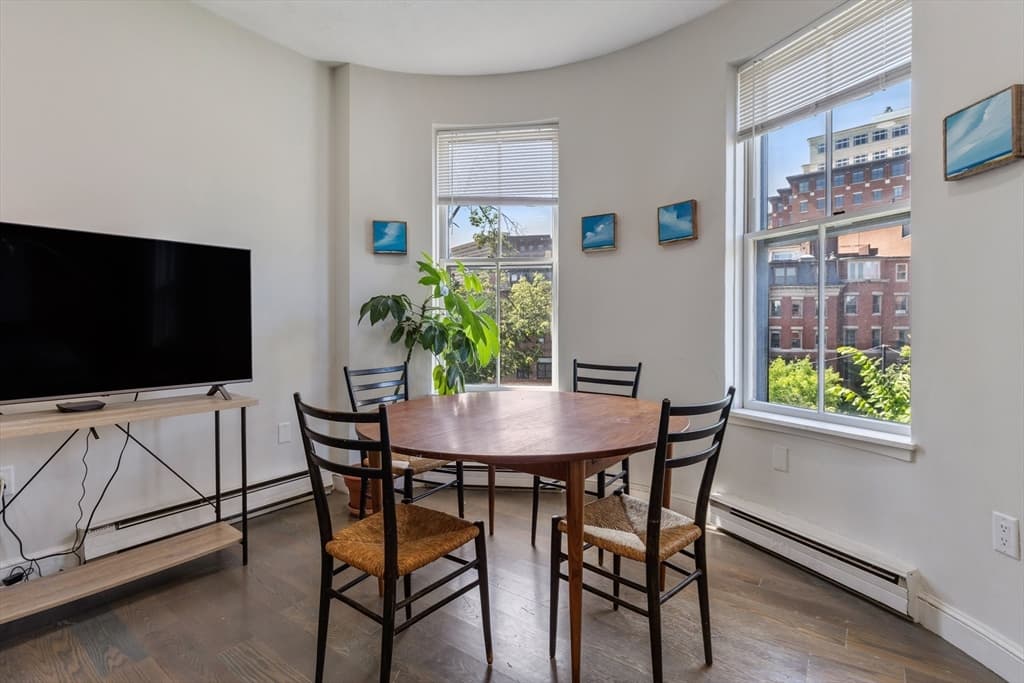 Condominium at 142 Chandler Street # 4, Boston MA 02116, photo 4 of 17