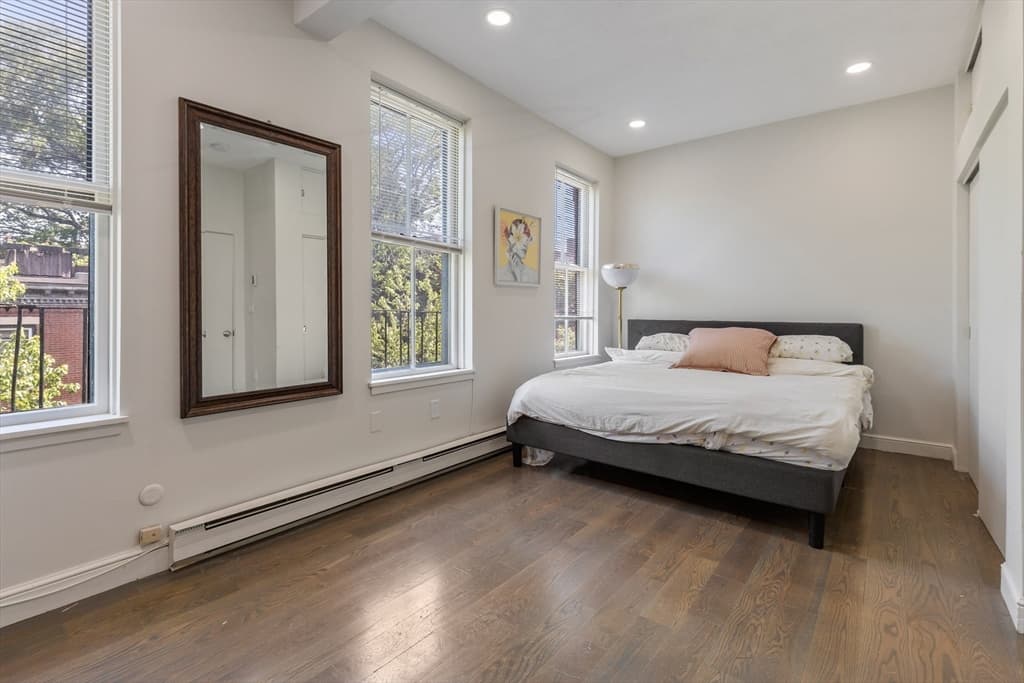 Condominium at 142 Chandler Street # 4, Boston MA 02116, photo 8 of 17