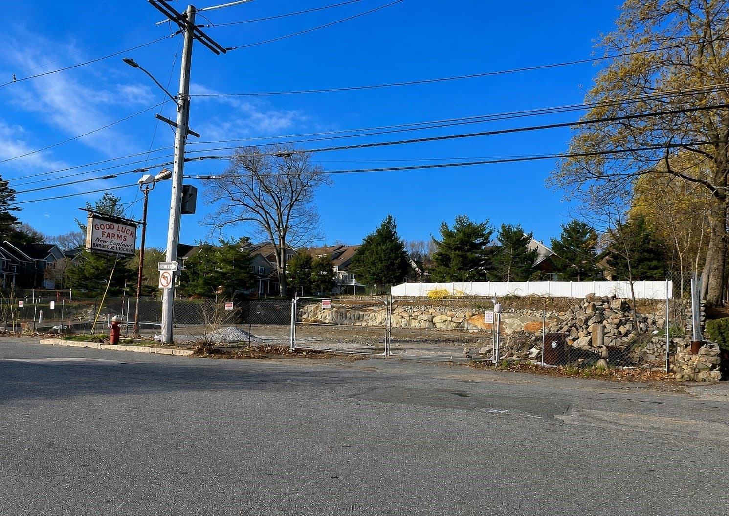 Commercial at 922 Lynnfield St, Lynnfield MA 01940, photo 3 of 5