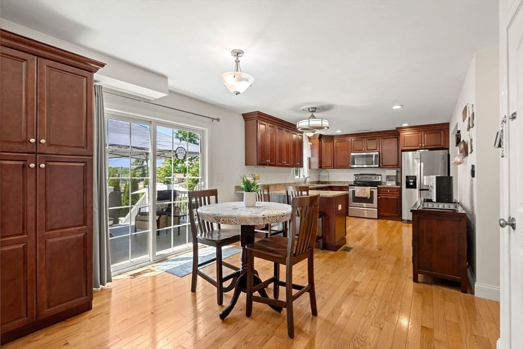 34 Amesbury Ave, Amesbury MA 01913 photo 6