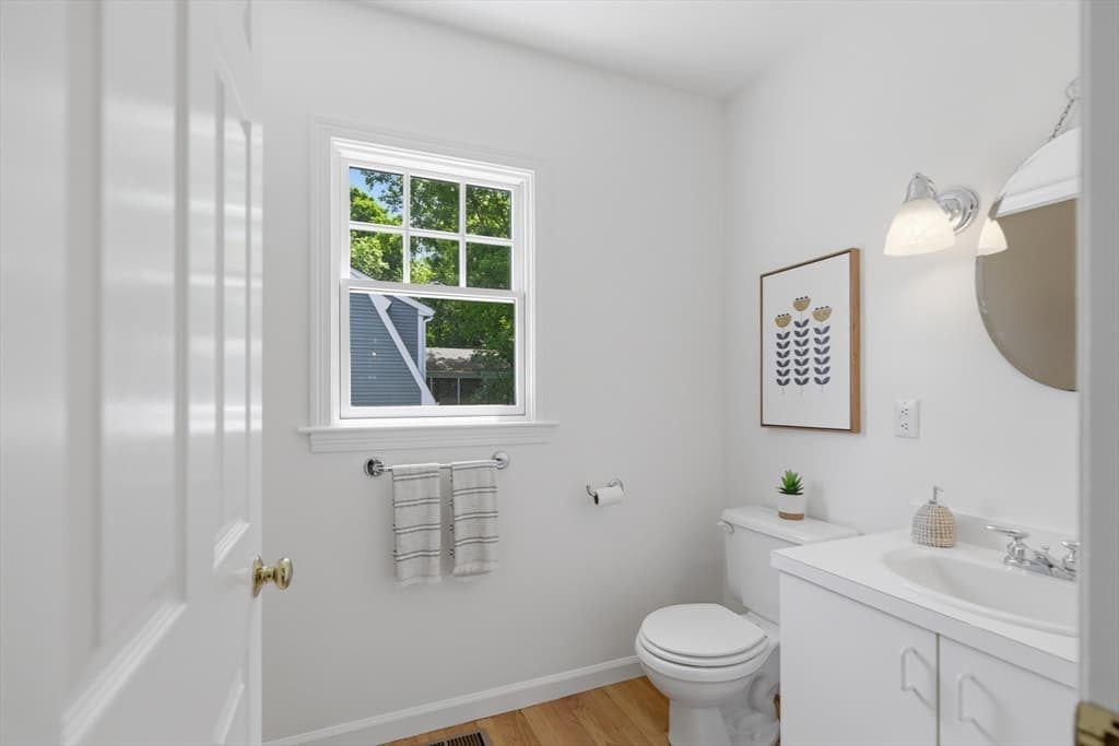 81 Parish Rd, Needham MA 02494 photo 20