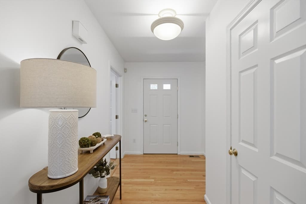81 Parish Rd, Needham MA 02494 photo 14