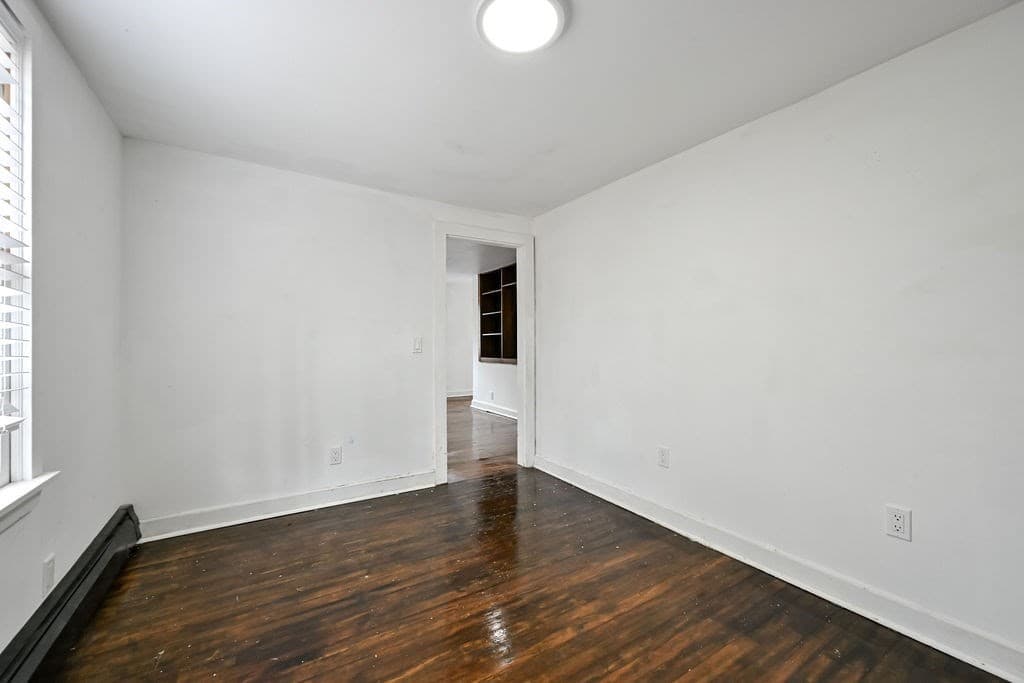 Single Family Residence at 260 Glebe St, Taunton MA 02780, photo 6 of 11
