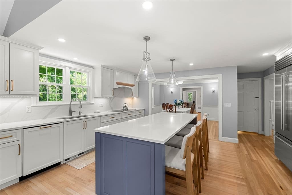 Single Family Residence at 1375 Brush Hill Rd, Milton MA 02186, Milton, photo 6 of 39
