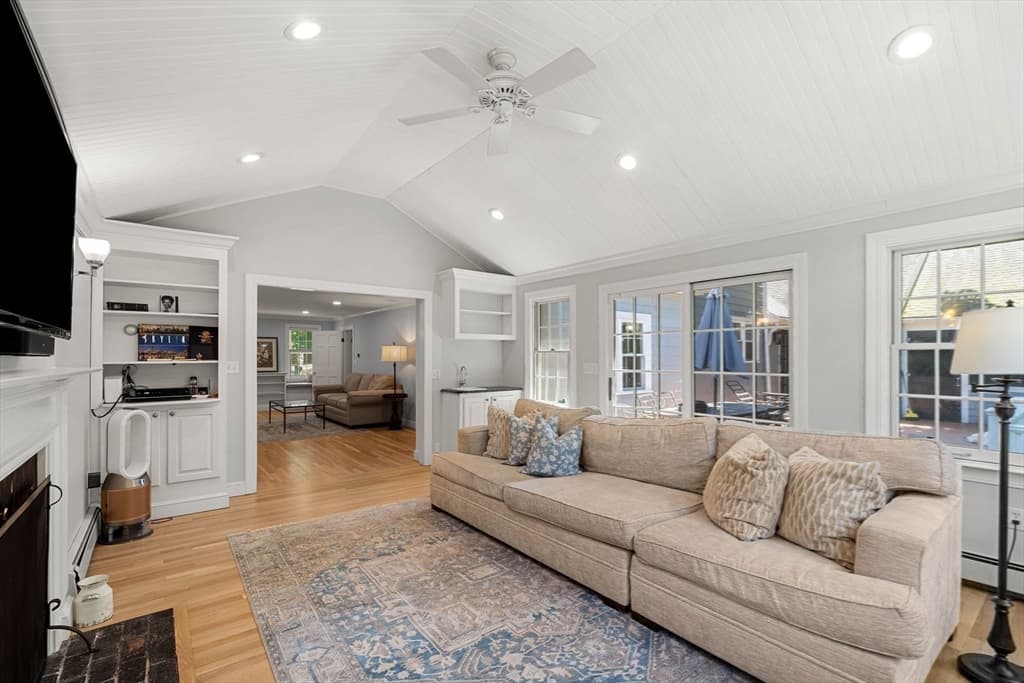 Single Family Residence at 1375 Brush Hill Rd, Milton MA 02186, Milton, photo 12 of 39