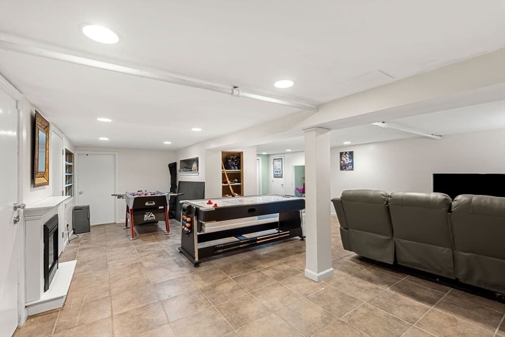 Single Family Residence at 1375 Brush Hill Rd, Milton MA 02186, Milton, photo 26 of 39