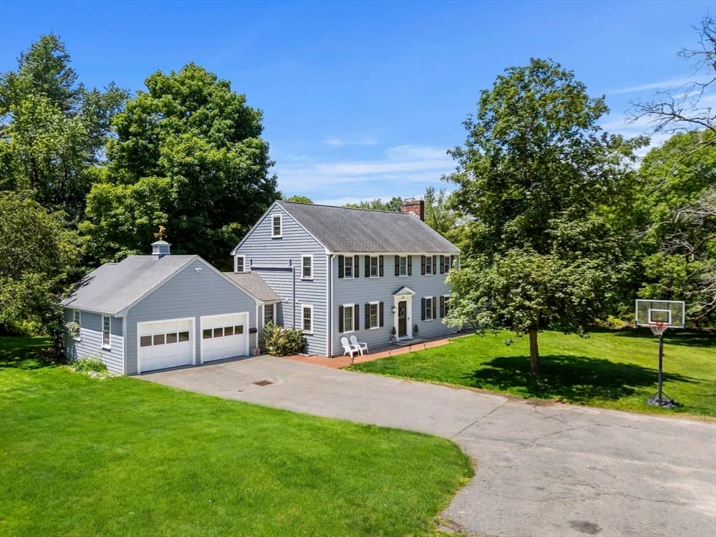 Single Family Residence at 1375 Brush Hill Rd, Milton MA 02186, Milton, photo 4 of 39