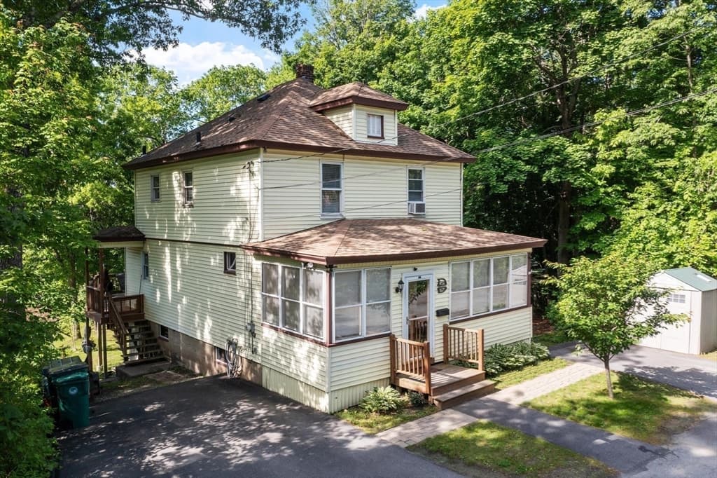 113 Simonds St, Fitchburg MA 01420 photo 3