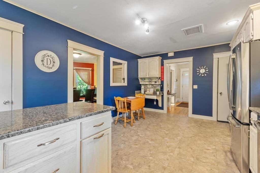 113 Simonds St, Fitchburg MA 01420 photo 9