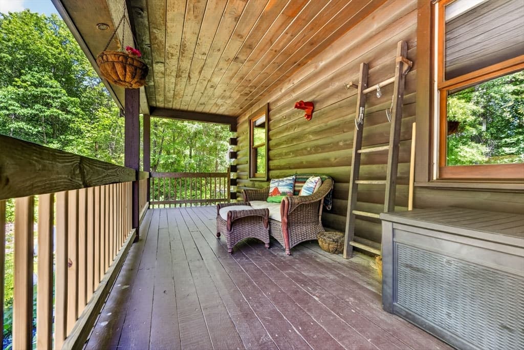 Single Family Residence at 51 Bryant St, Berkley MA 02779, Berkley, photo 7 of 41