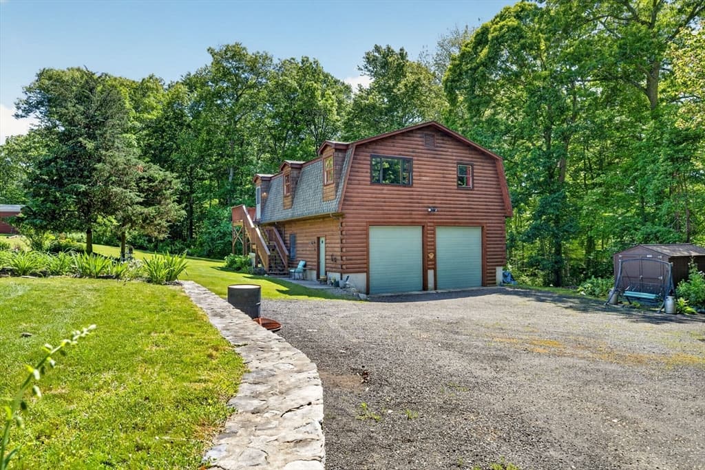 Single Family Residence at 51 Bryant St, Berkley MA 02779, Berkley, photo 5 of 41