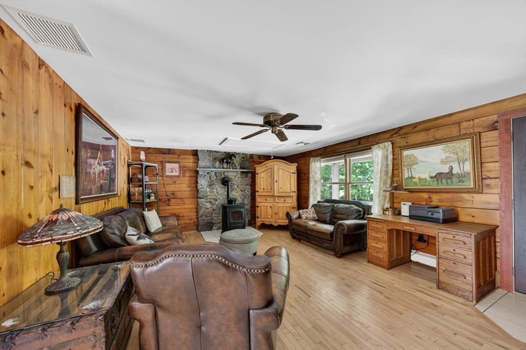 Single Family Residence at 51 Bryant St, Berkley MA 02779, Berkley, photo 9 of 41
