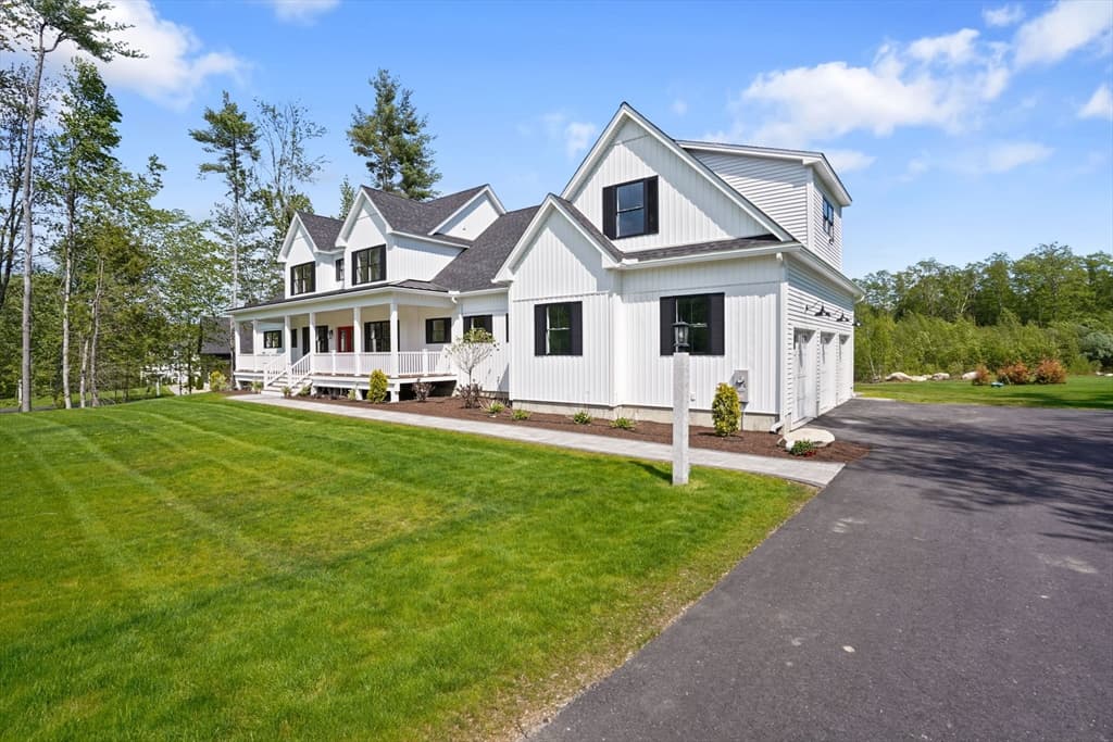 32 Colby Farm Rd, Chester NH 03036 photo 2