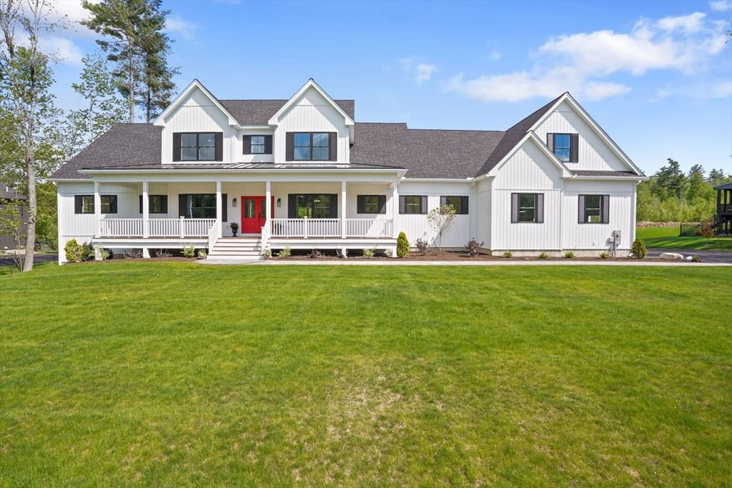 32 Colby Farm Rd, Chester NH 03036