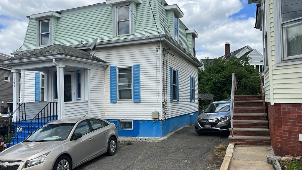 199 Allen Ave, Lynn MA 01902