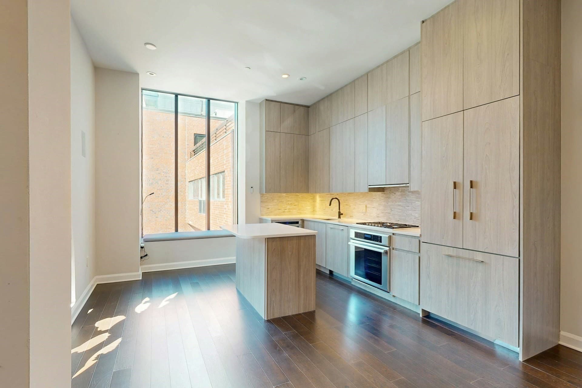 Condominium at 140 Shawmut Ave # 2A, Boston MA 02118, photo 4 of 29