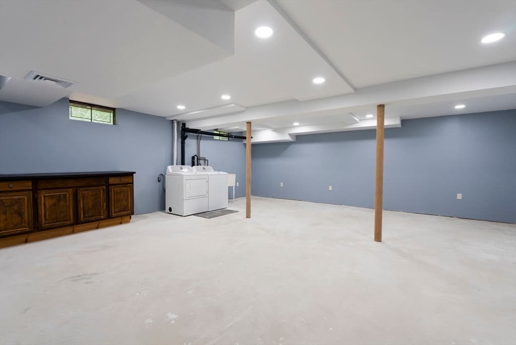 550 Wolf Swamp, Longmeadow MA 01106 photo 33