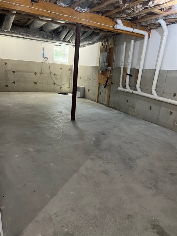 Condominium at 17 Foster St # 15, Brockton NH 03201, Brockton, photo 13 of 14