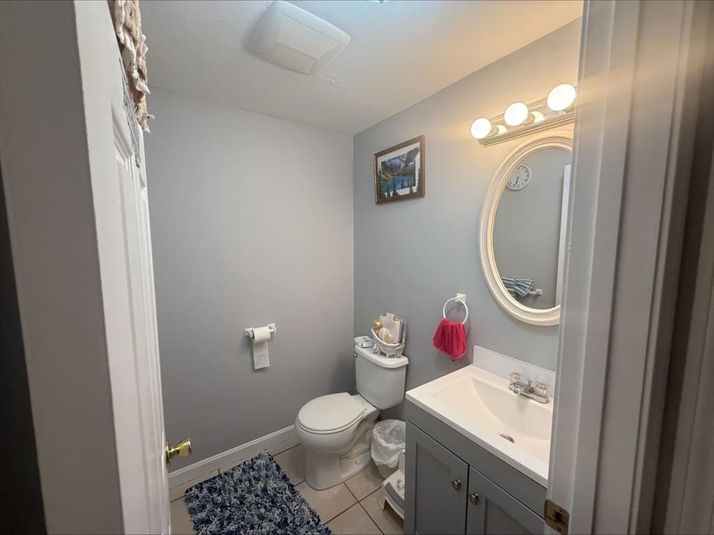 Condominium at 17 Foster St # 15, Brockton NH 03201, Brockton, photo 12 of 14