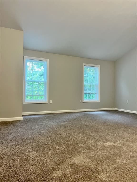 Condominium at 17 Foster St # 15, Brockton NH 03201, Brockton, photo 9 of 14