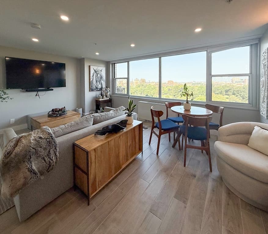 Condominium at 151 Tremont St # 11G, Boston MA 02111, photo 2 of 29