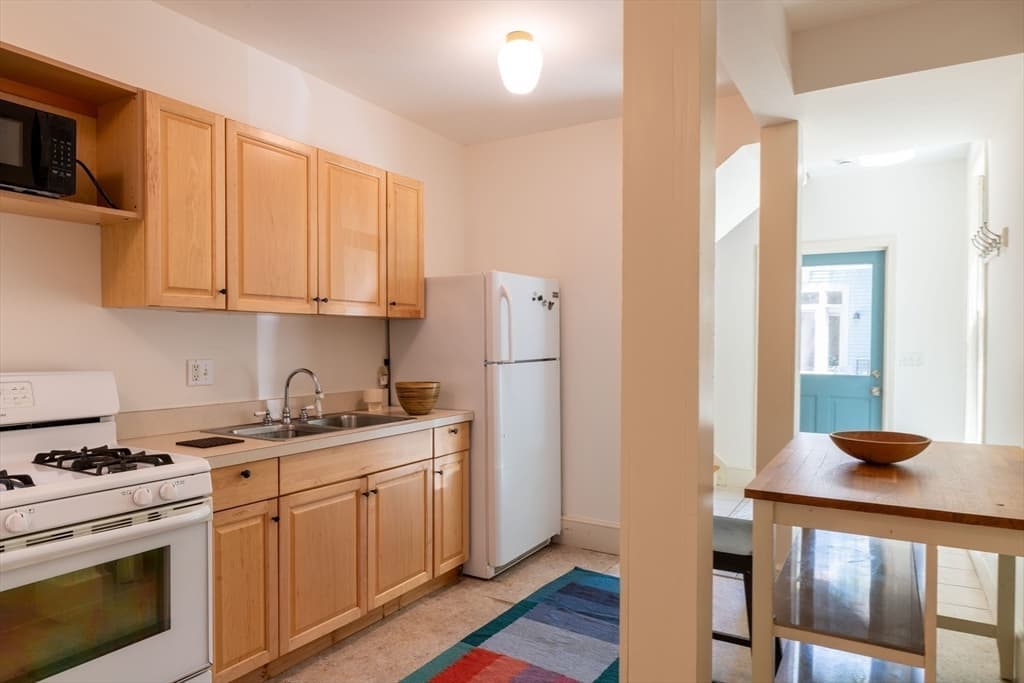 Single Family Residence at 114 S Main St, Northampton MA 01062, Northampton, photo 35 of 42
