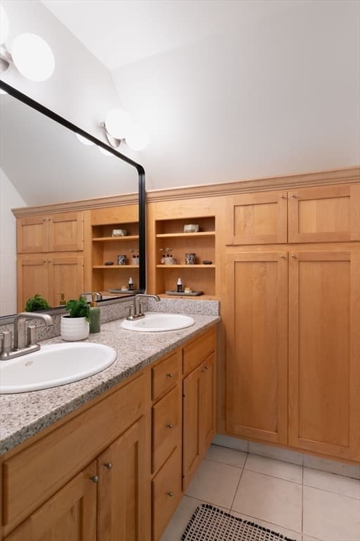 Single Family Residence at 114 S Main St, Northampton MA 01062, Northampton, photo 29 of 42